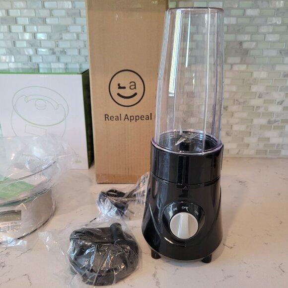 New REAL APPEAL Personal Smoothie Blender, Food Scale, Nutrition & Fitness Guide - Picture 2 of 9
